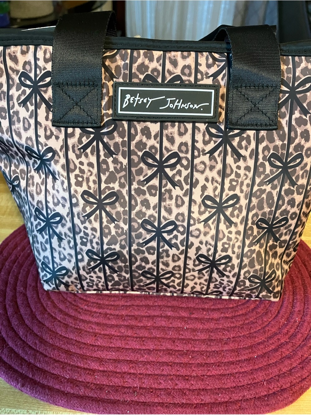 🌸Betsey Johnson Leopard Bow-Print Lunch Tote Bag